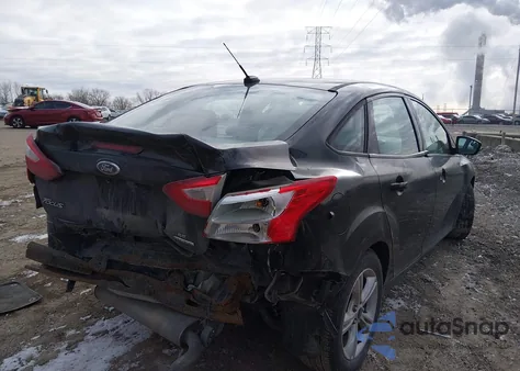 2014 Ford Focus Se z USA, uszkodzony, nr VIN 1FADP3F23EL345221